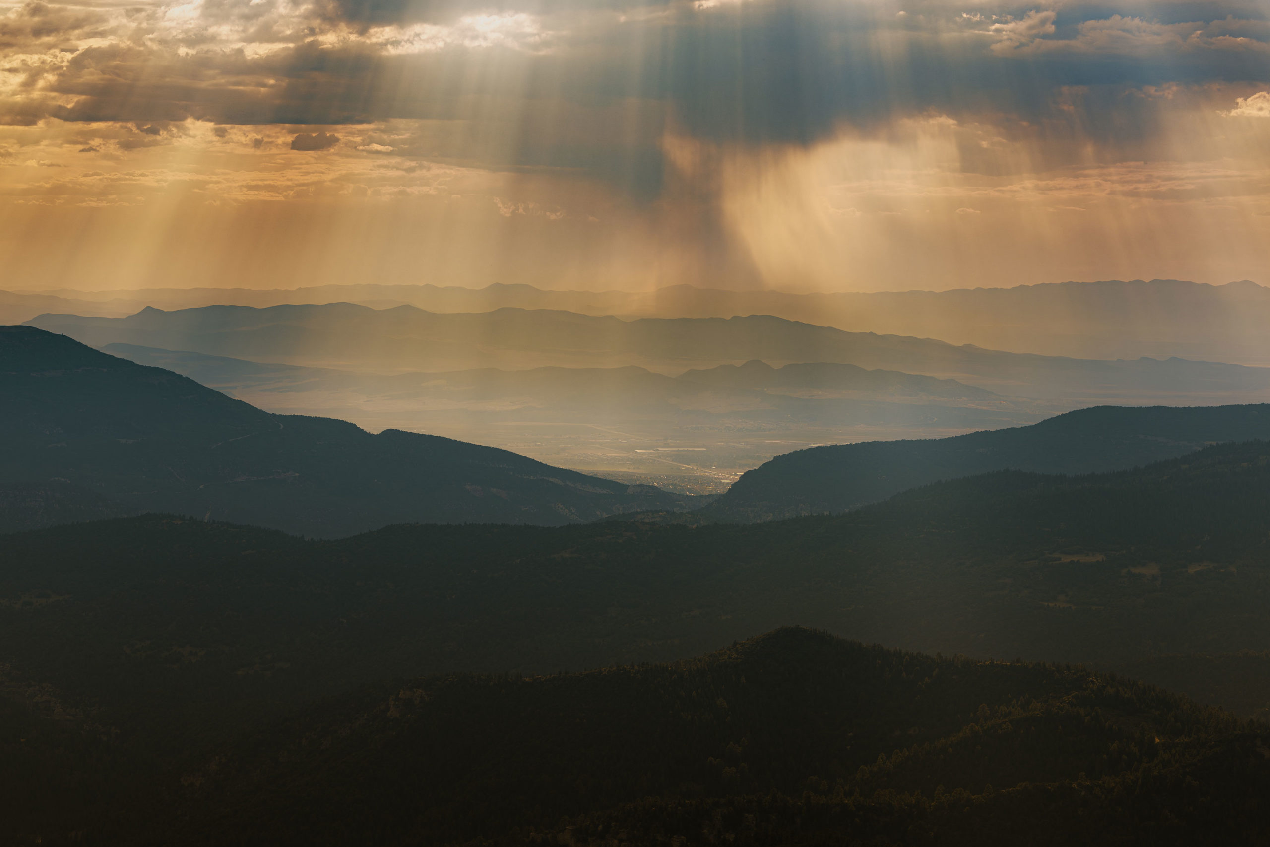 Lueurs célestes sur les montagnes d’Utah